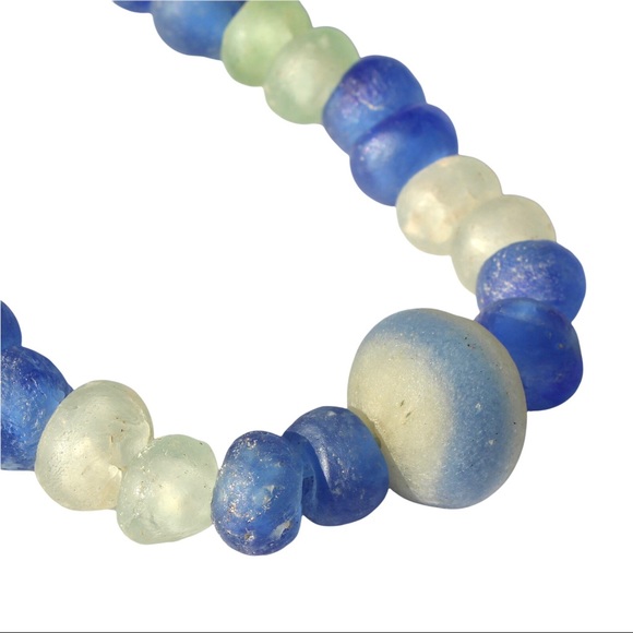 Vintage Recycled Blue Glass Beaded Necklace Frosted Matte Large Chunky Sea Style - Picture 3 of 5